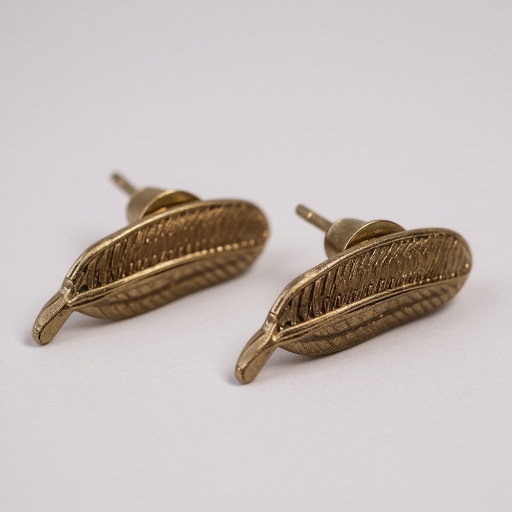 Gold Feather Stud Earrings Boho Minimalist Style